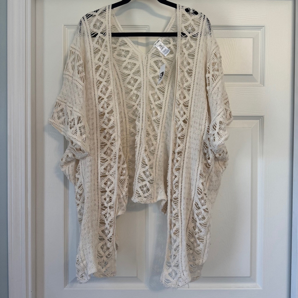 NWT Women's Buckle En Creme Beige Crochet Shrug Cardigan Size M/L Cover-Up - Picture 3 of 8
